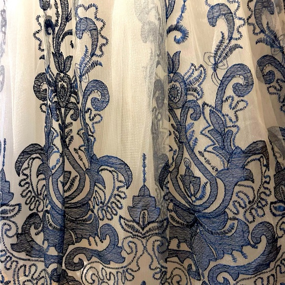 Chi Chi London Kelsey Tulle Midi Lace Skirt BRAND NEW - Picture 2 of 6